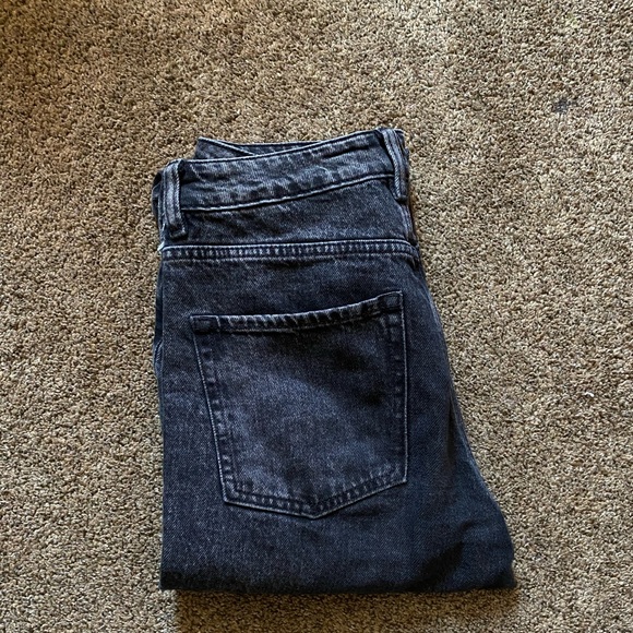 Grey High-Waisted Denim Jean - Picture 3 of 4